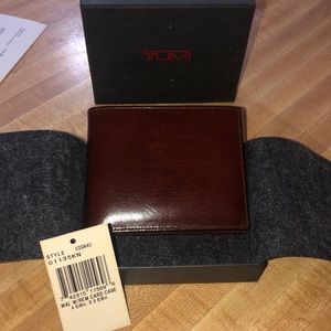 TUMI wallet w removable card case NIB